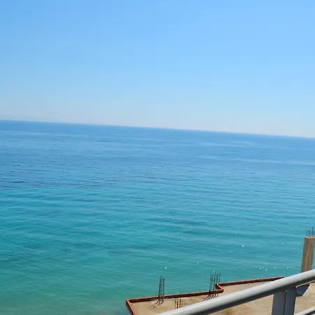 Sea View Apartments-qeparo Lägenhet