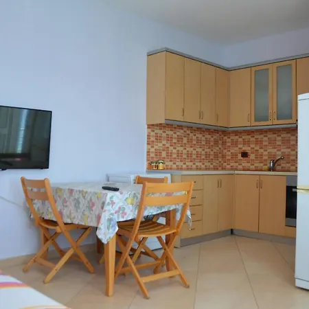 Sea View Apartments-qeparo *