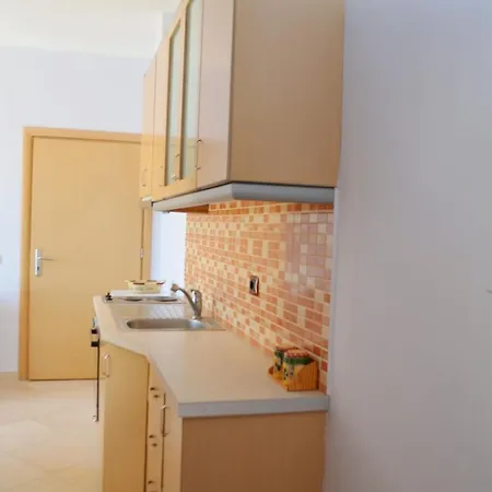 Sea View Apartments-qeparo