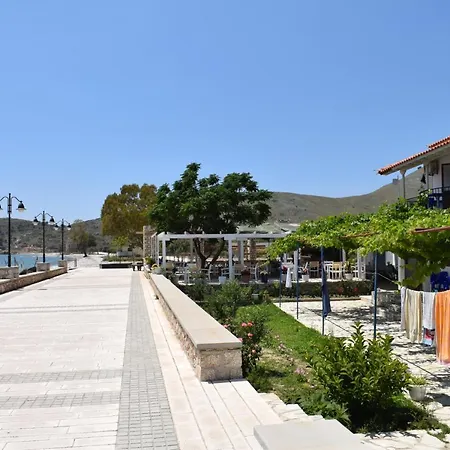 Lägenhet Sea View Apartments-qeparo Qeparo